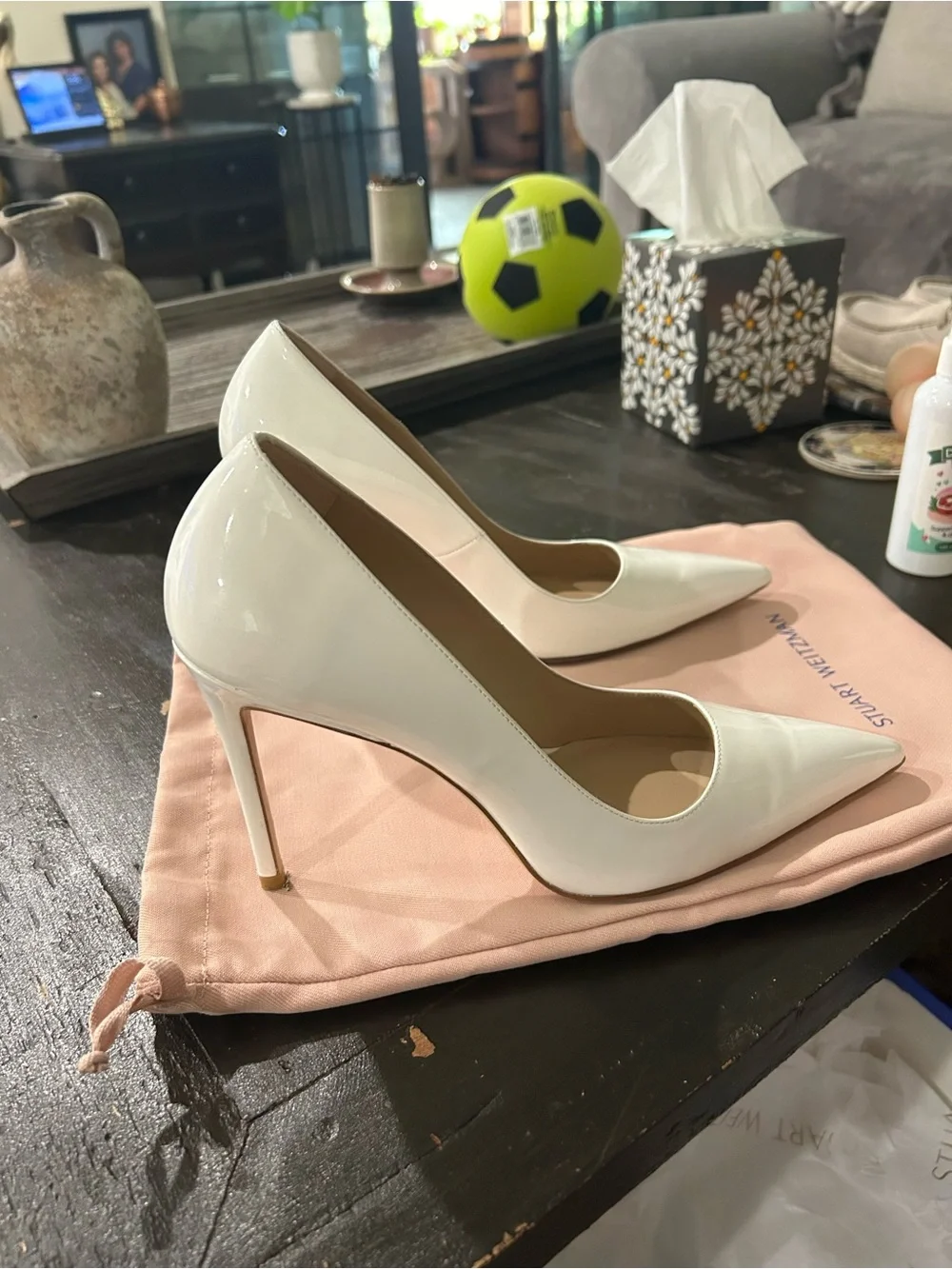 Stuart Weitzman White Pointed-Toe Leather Pumps